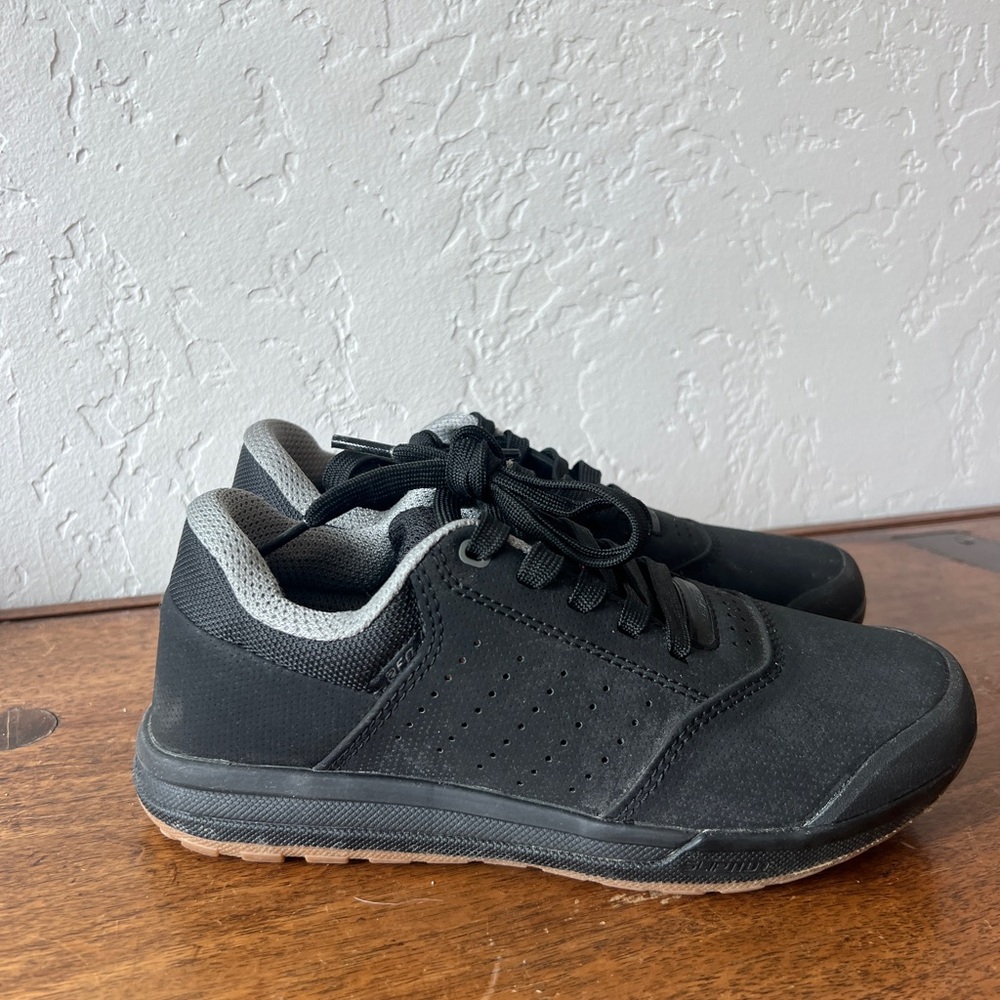 Specialized 2FO Roost Clip Mountain Bike Shoes Black/Gum 37/ 6.5 US - worn twice